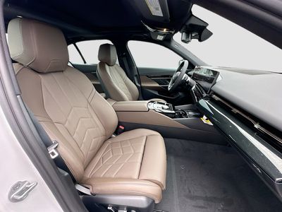 2026 BMW 5 Series - Photo 22