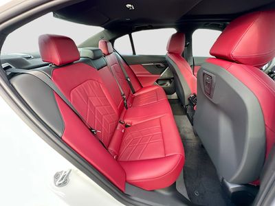 2026 BMW 5 Series - Photo 22