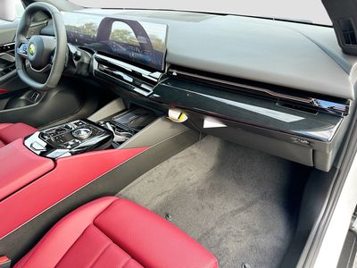 2026 BMW 5 Series - Photo 24