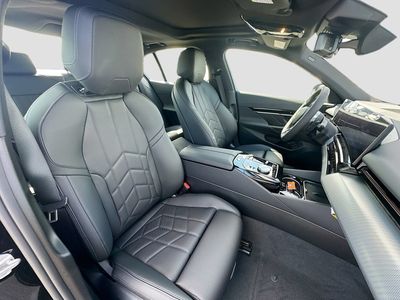 2026 BMW 5 Series - Photo 23
