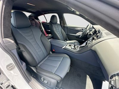 2026 BMW 8 Series - Photo 23