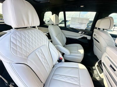 2026 BMW X7 - Photo 21
