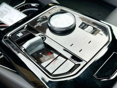 2026 BMW 5 Series - Photo 14