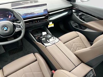 2026 BMW 5 Series - Photo 18