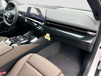 2026 BMW 5 Series - Photo 24