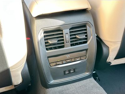 2026 BMW 3 Series - Photo 20