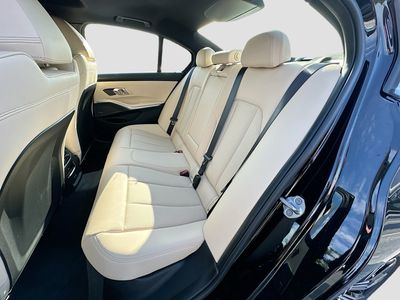 2026 BMW 3 Series - Photo 19