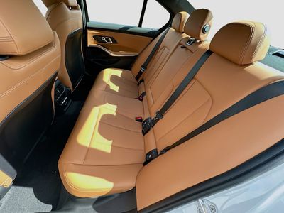 2026 BMW 3 Series — photo 17 view