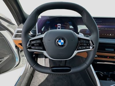 2026 BMW 3 Series — photo 7 view