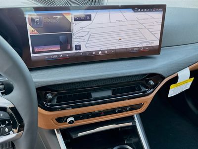 2026 BMW 3 Series — photo 9 view