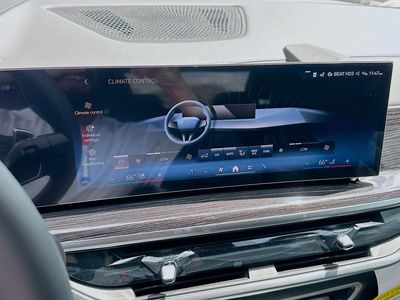 2026 BMW X7 - Photo 13