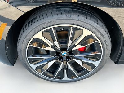 2026 BMW iX - Photo 25