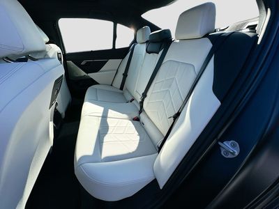 2027 BMW 5 Series - Photo 19