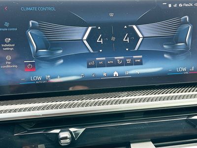 2026 BMW X7 - Photo 13