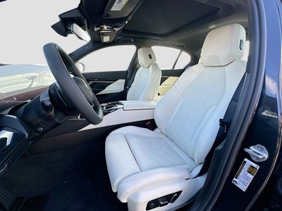2026 BMW 5 Series - Photo 15