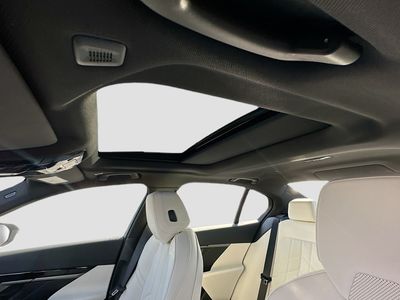 2026 BMW 5 Series - Photo 16