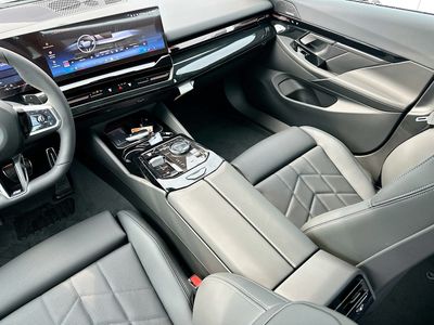 2026 BMW 5 Series - Photo 16