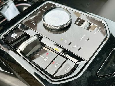 2026 BMW 5 Series - Photo 12