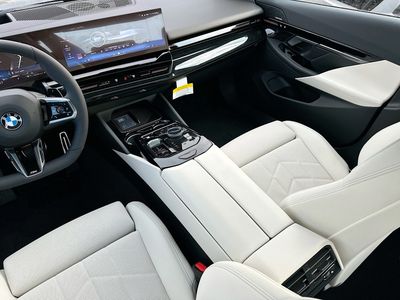 2026 BMW 5 Series - Photo 18