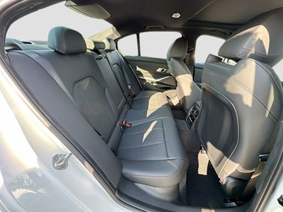 2026 BMW 3 Series - Photo 22
