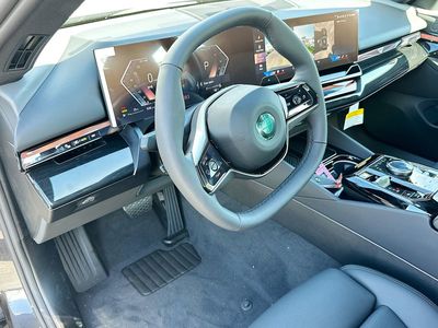 2026 BMW 5 Series - Photo 7