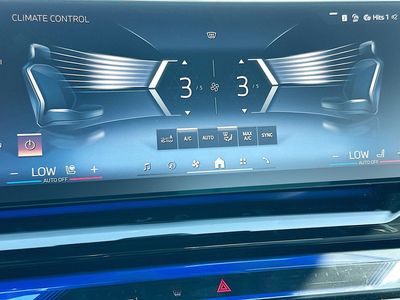 2026 BMW i5 - Photo 13