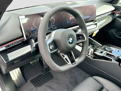 2026 BMW 5 Series - Photo 7