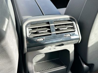 2026 BMW 5 Series - Photo 20