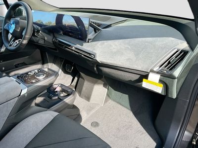 2026 BMW iX - Photo 24