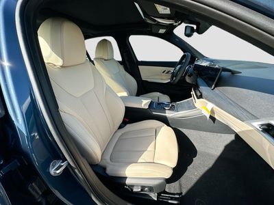 2026 BMW 3 Series - Photo 23