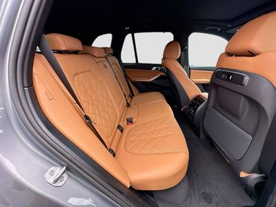 2026 BMW X5 - Photo 22