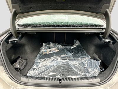 2026 BMW 5 Series - Photo 21