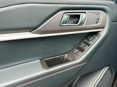 2025 Ford Explorer - Photo 16