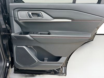 2025 Ford Explorer - Photo 26