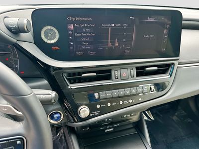 2022 Lexus ES - Photo 12