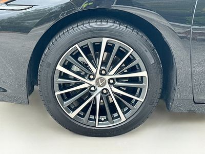 2022 Lexus ES - Photo 30