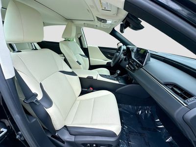 2022 Lexus ES - Photo 26