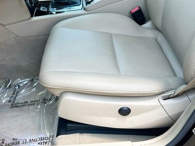 2010 Mercedes-Benz GLK — photo 15 view