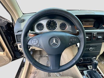 2010 Mercedes-Benz GLK — photo 10 view