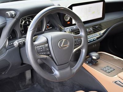 2023 Lexus LS - Photo 24