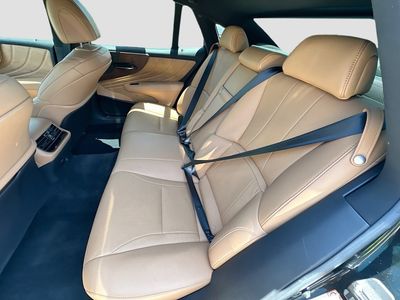 2023 Lexus LS - Photo 14