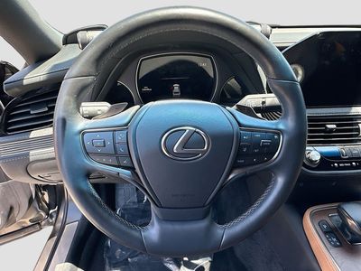 2023 Lexus LS - Photo 10