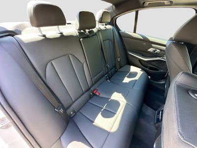 2021 BMW 3 Series - Photo 24