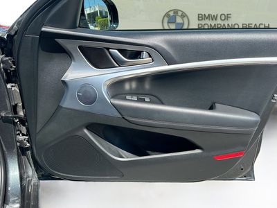 2022 Genesis G70 - Photo 33