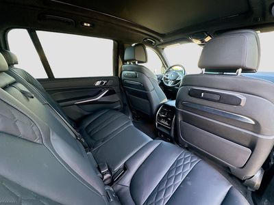 2025 BMW X7 - Photo 32