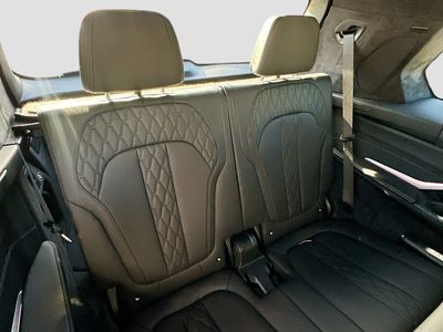 2025 BMW X7 - Photo 30