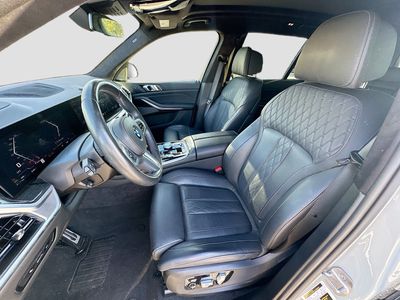 2025 BMW X7 - Photo 21
