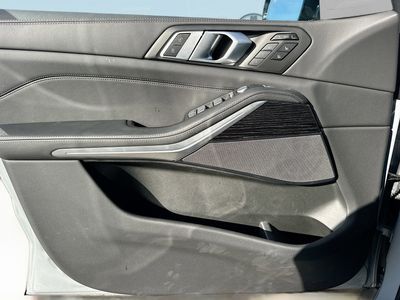 2025 BMW X7 - Photo 22