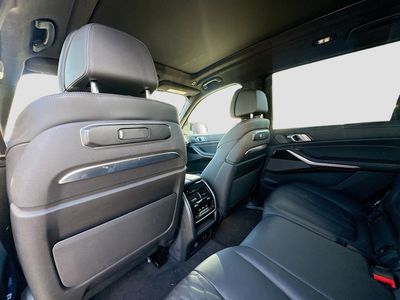 2025 BMW X7 - Photo 27