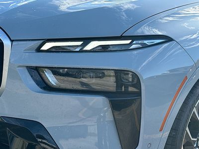 2025 BMW X7 - Photo 38